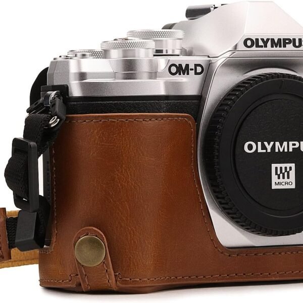 MegaGear Ever Ready kožená brašna na fotoaparát s popruhem kompatibilní s Olympus OM-D E-M10 Mark III