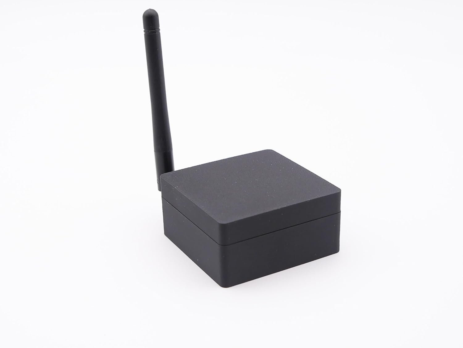 51xlAsxQJmL._AC_SL1500_.jpg OpenDTU kompatibilný s Hoymiles WR – načítanie údajov z balkónovej elektrárne (USB, čierna)