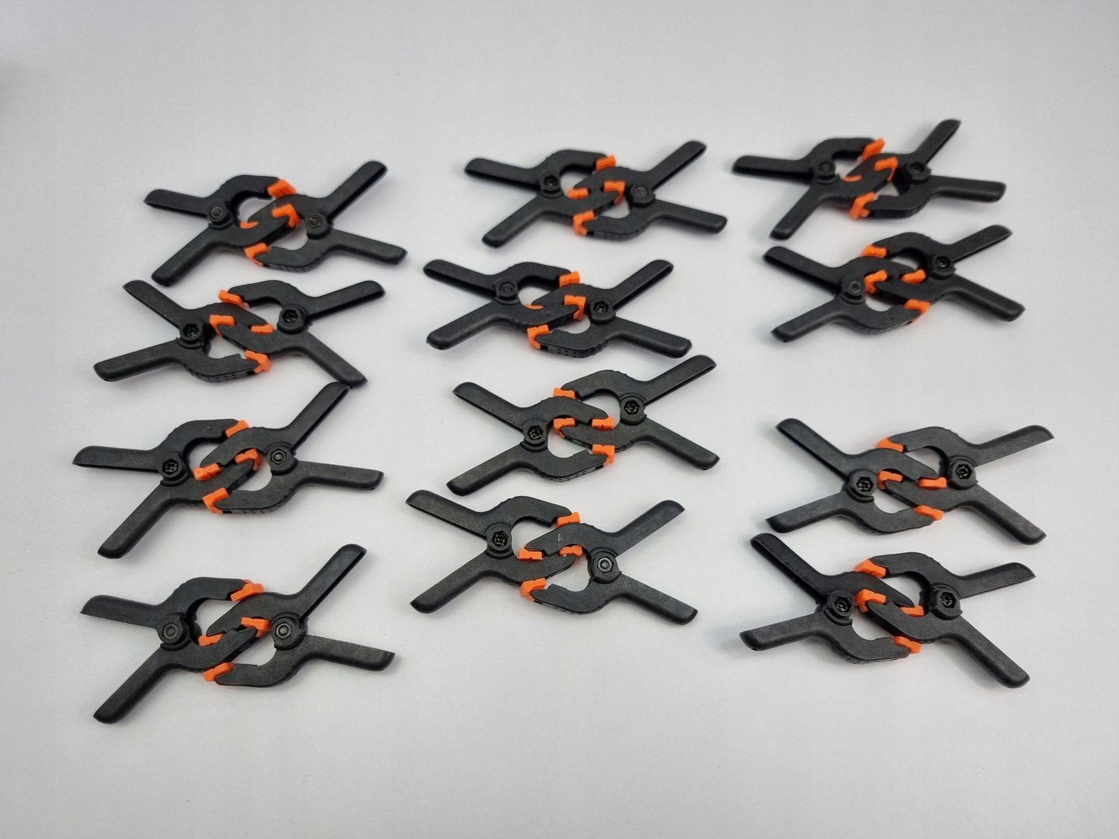24 mini nylonové pružinové svorky 2 palce (6,5 mm) na pozadie, do štúdia, záhrady
