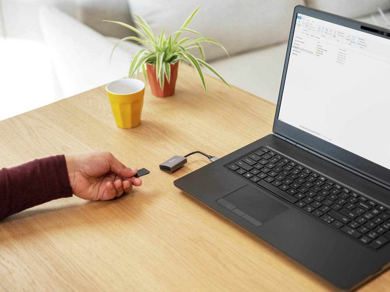 Čítačka kariet Trust Dalyx strieborná USB 3.2 Gen 1