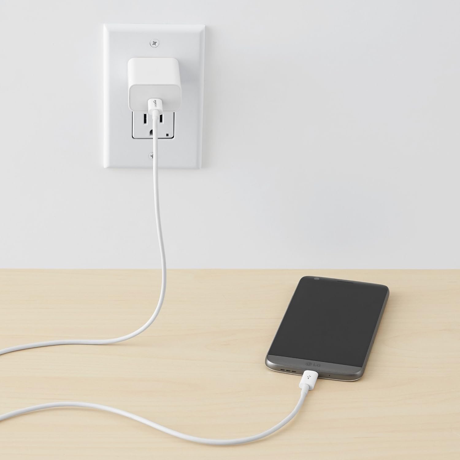 AmazonBasics L6LUC026-CS-R kábel USB 1,8 m USB C Pánsky biely