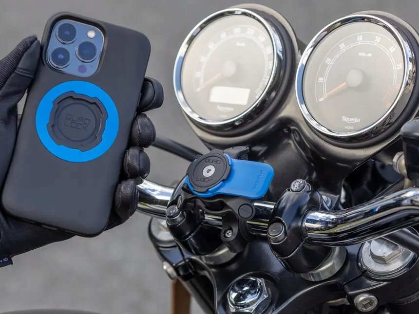 Quad Lock MAG puzdro na telefón iPhone 15 Pro s čiernym MAG krúžkom
