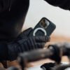 Quad Lock MAG puzdro na telefón iPhone 15 Pro s čiernym MAG krúžkom