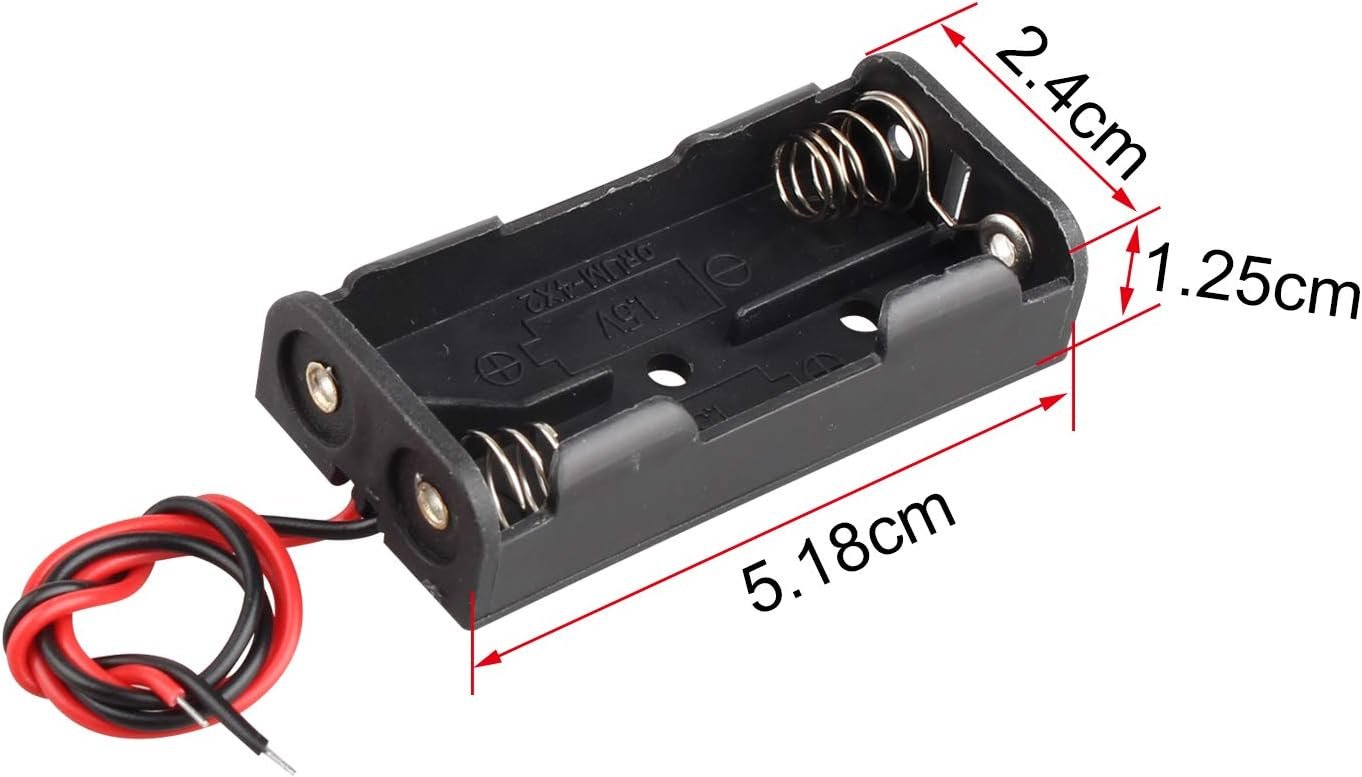 6149zS5EeAL._AC_SL1500_.jpg 5 x 3 V AAA, 2 x 1,5 V – úložná krabička na batérie s drôtenými priechodkami, čierna
