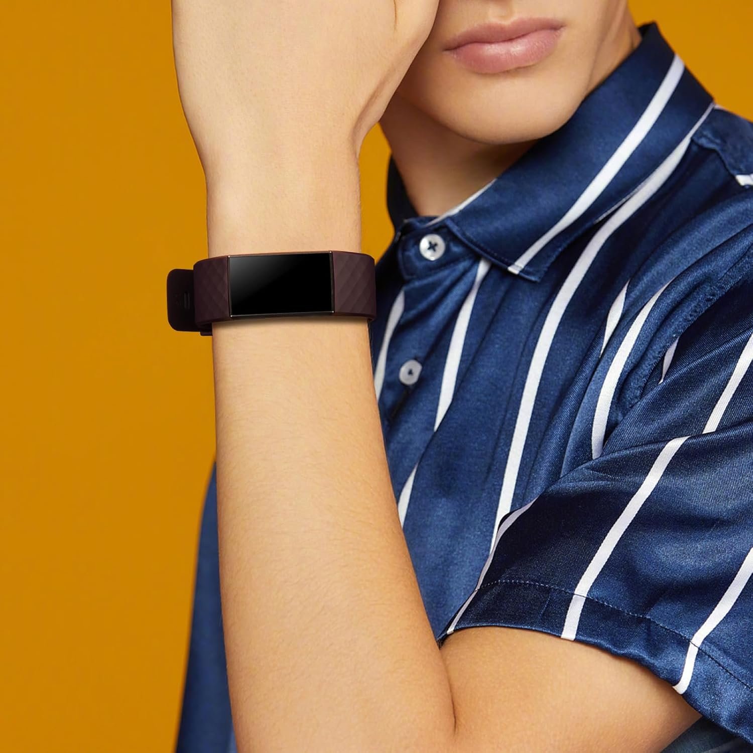 71e91wx8VbL._AC_SL1500_.jpg Náhradný silikónový športový remienok Vancle pre náramok Fitbit Charge 4, dámsky, pánsky, remienok k hodinkám pre náramok Fitbit Charge 3/Fitbit Charge 4 SE/Fitbit Charge 3 SE (L, tmavý)