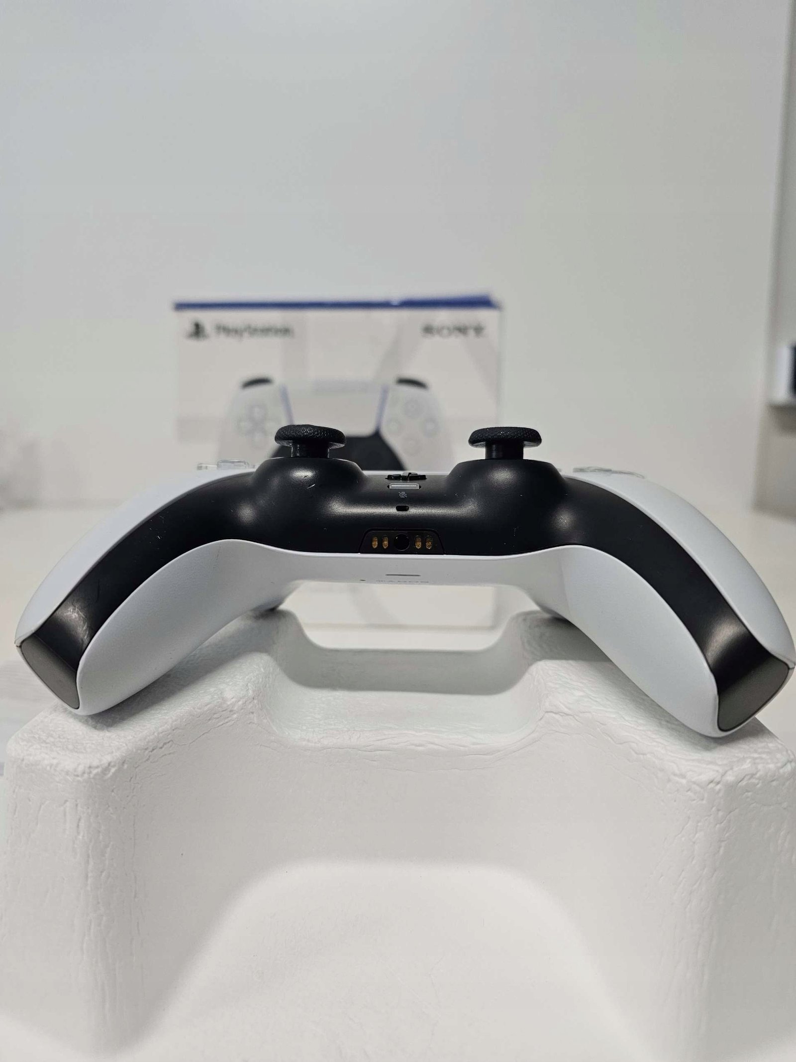 image-1049.jpeg Bezdrôtový ovládač Sony DualSense biely pre PlayStation 5