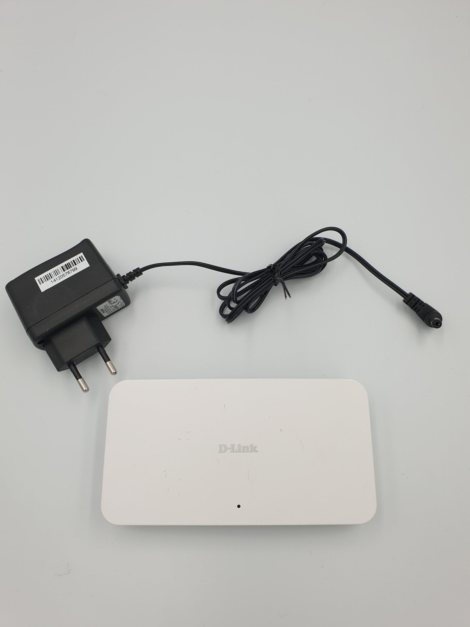 SIEŤOVÝ PREPÍNAČ SWITCH D-LINK