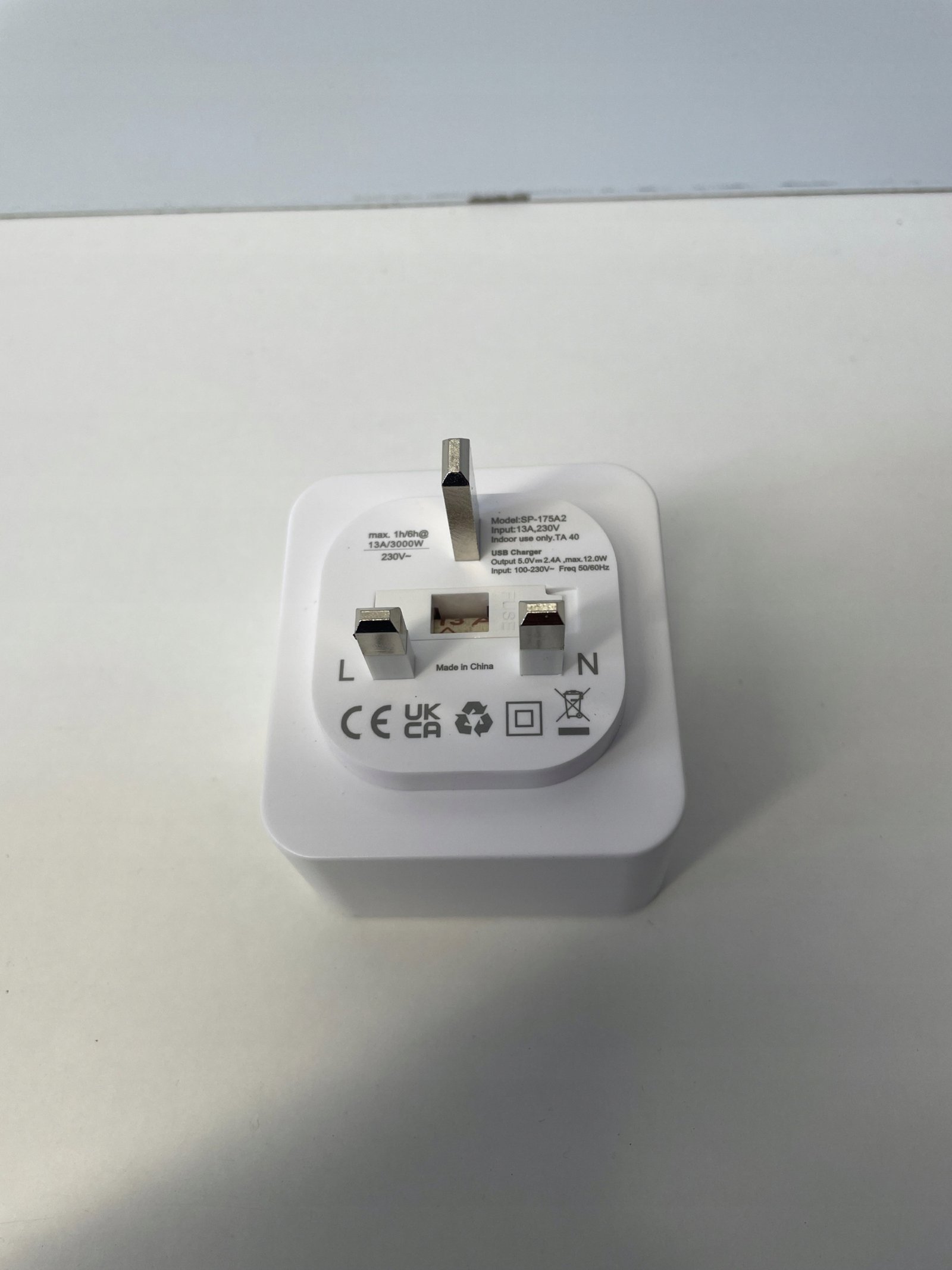 Adaptér Hoppac Anglický s dvomi USB portami 2.4A