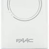 01-456.jpg FAAC XT2 433 SLH LR — dvojkanálový diaľkový ovládač brány 433 MHz biely