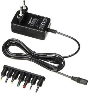 01-661.jpg Amazon Basics — univerzálny sieťový adaptér 3 až 12 V so siedmimi koncovkami
