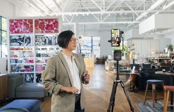 04-9.jpg Matterport Axis — motorizovaný držiak smartfónu na 3D skenovanie priestorov