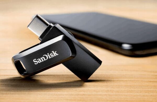 7d1993f14ba7a8d88b26bc805afb.jpg USB kľúč SanDisk SDDDC3-128G-G46 128 GB USB 3.2, USB 3.2 typ C čierny
