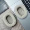Náhradné ušné vankúšiky pre slúchadlá Apple AirPods Max, náhradné kožené náušníky, odolné proti potu, s magnetom, z proteínovej kože a pamäťovej peny (strieborné)