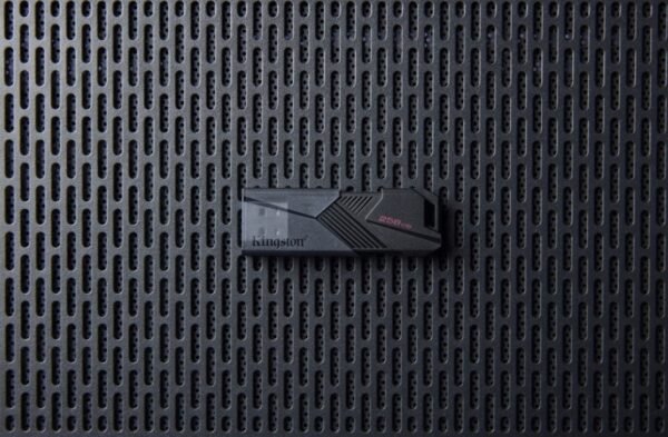 de07fafb4697aac9b44476003ea8.jpg Kingston USB kľúč DT Exodia Onyx 256GB USB 3.2 Gen 1