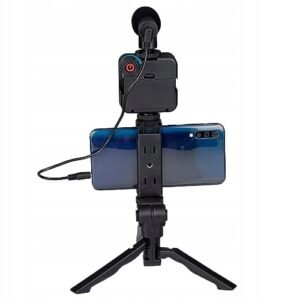 f4ca299e4055bc52d335e839b307.jpg Grundig Statív na telefón s lampou a mikrofónom - Tripod s LED diódami, 3 režimy