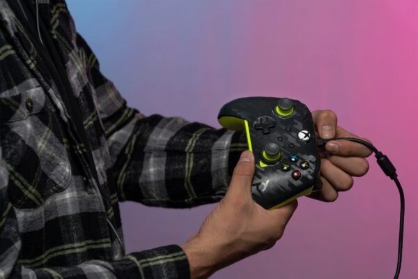 PDP Xbox Ovládač drôtový Electric Carbon
