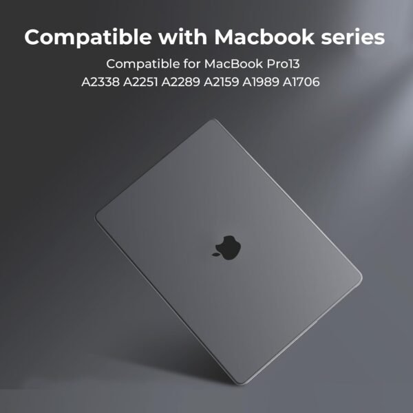 BlueSwan — polopriesvitný obal z PP na MacBook Pro 13 M1/M2 (2016–2022) matný čierny