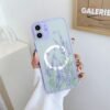 Ownest — magnetický kryt na iPhone 12 s motívom levandule a kvetov ružový