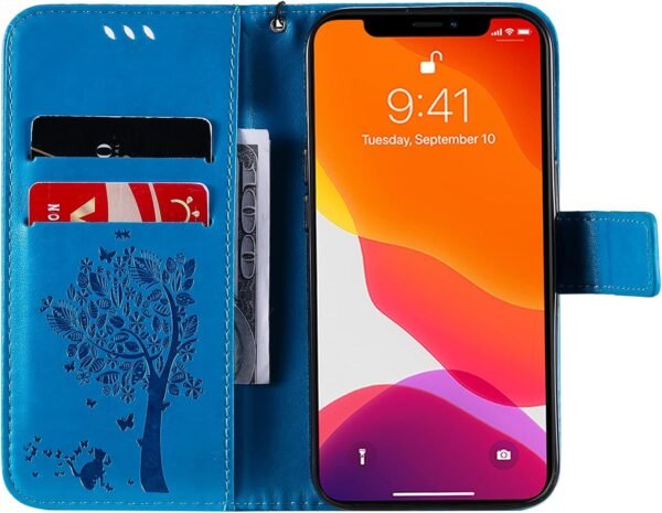 VEEMOS — knižkové puzdro na iPhone 13 s motívom mačky a stromu a priehradkami na karty modré