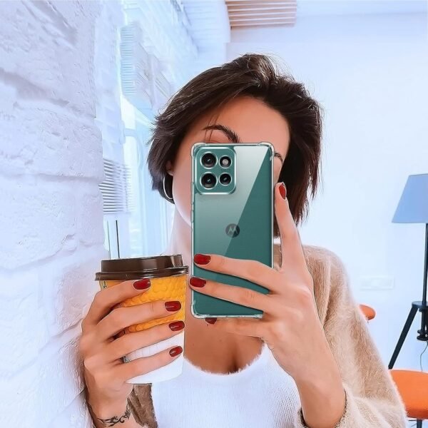 ivoler — priehľadný silikónový kryt na Motorola Moto Edge 50 so zosilnenými rohmi